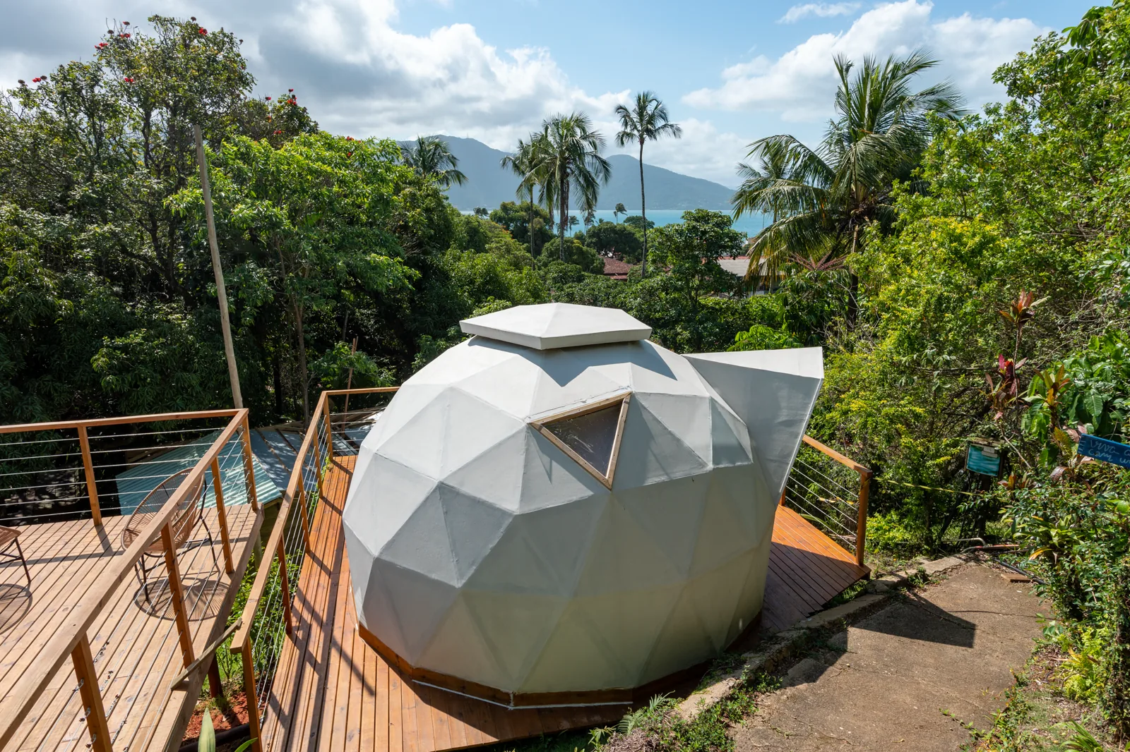 Domo geodésico do Hostel da Vila, Ilhabela
